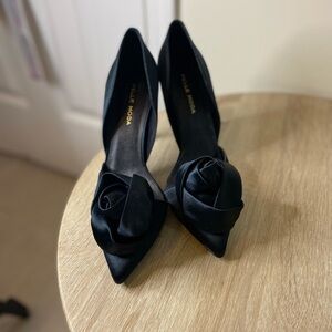 New Pelle Moda heels size 6.5 M